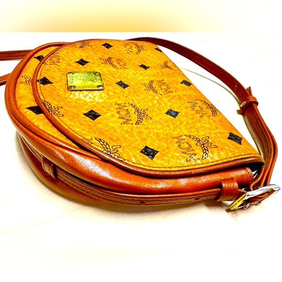 WOW POSHMARK - Authentic MCM Crossbody Festival Bag = FESTIVAL & CONCERT READY! - Picture 7 of 13